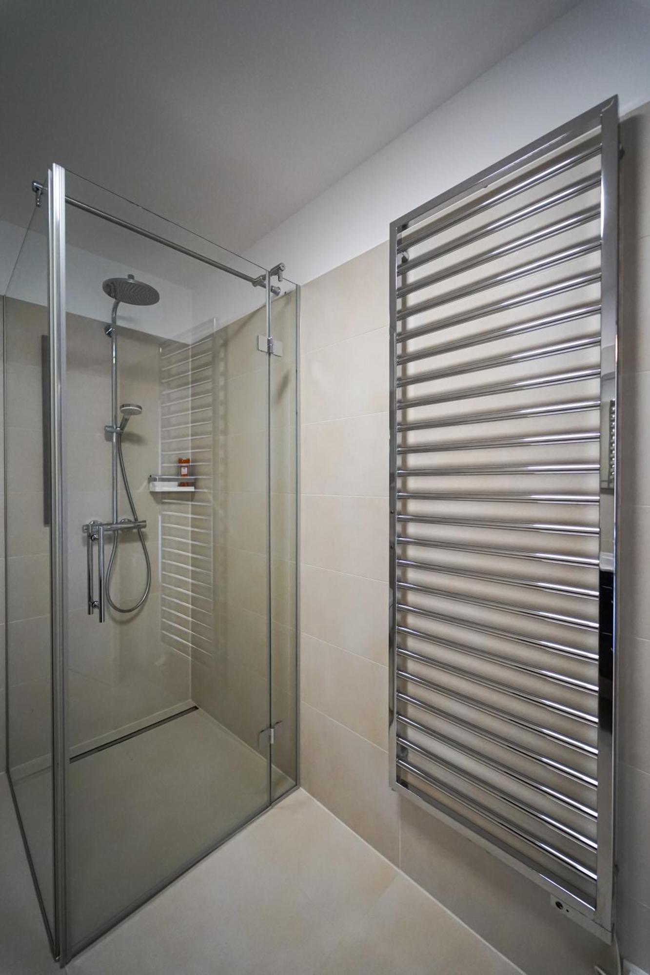 Modern Stylish Design Apartment With Free Parking Emily Вена Экстерьер фото
