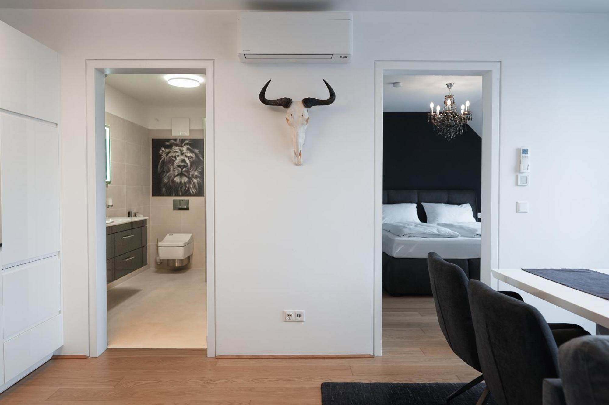 Modern Stylish Design Apartment With Free Parking Emily Вена Экстерьер фото