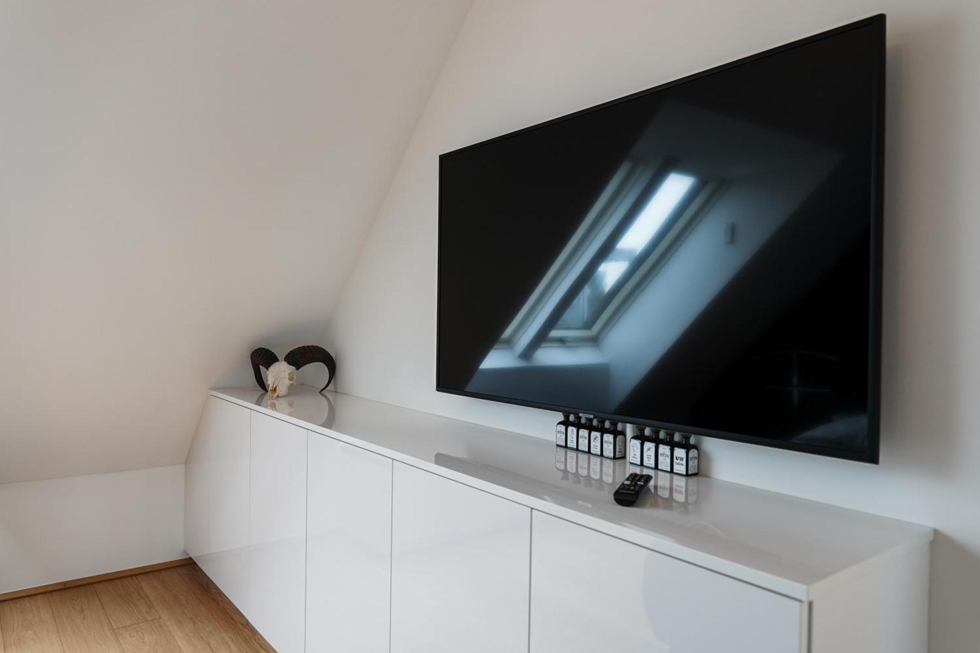 Modern Stylish Design Apartment With Free Parking Emily Вена Экстерьер фото